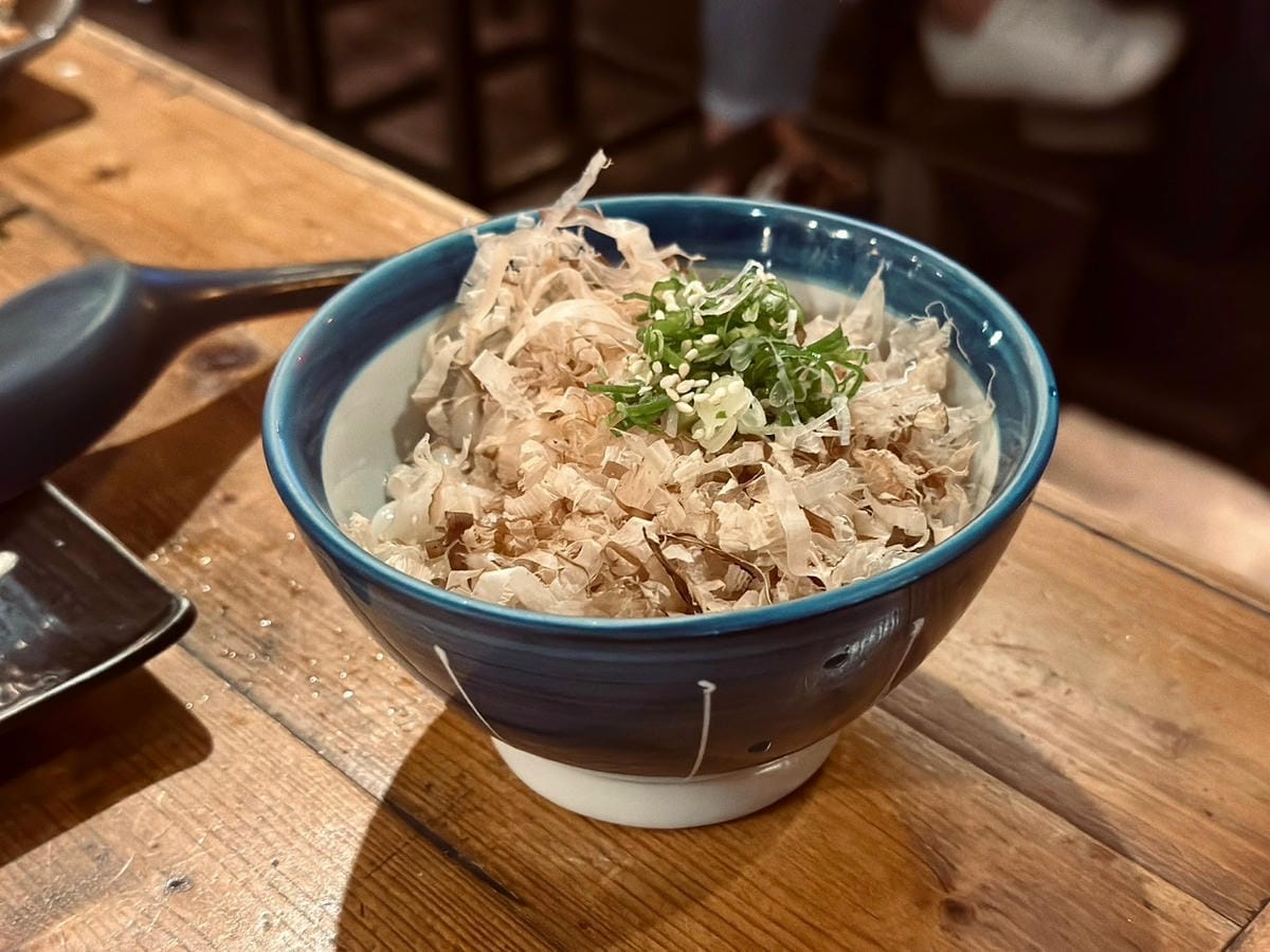 夜幕下的日式隱居：永貞路的美食秘境｜隱居居酒屋永貞店