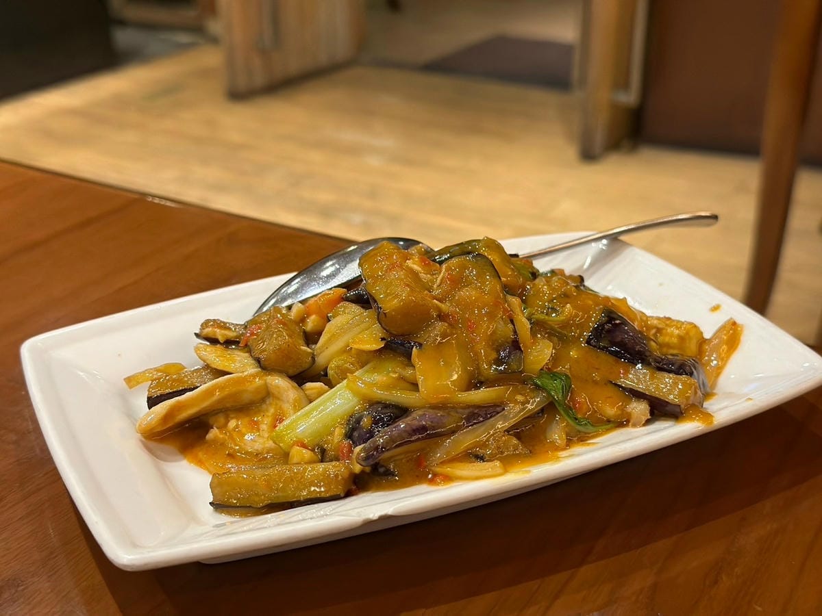 置身泰國鄉村小院，品嚐道地泰北料理 | 泰美餐廳
