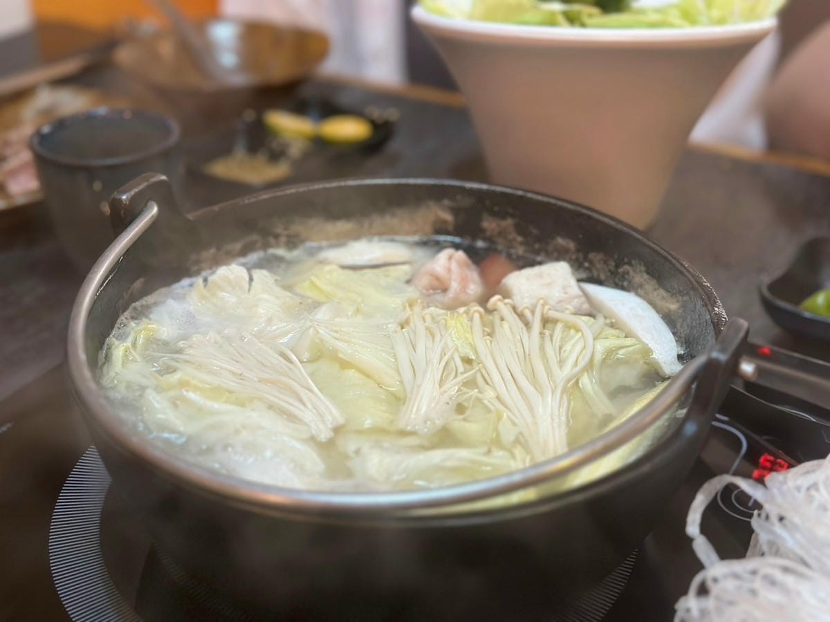 炎炎夏日北投椰子雞火鍋｜雞椰爺 椰子雞鍋物料理