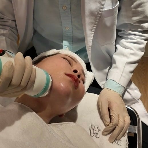 肉肉臉、雙下巴有救了！ONDA超微波讓我臉小一號 │ 悅緹妍