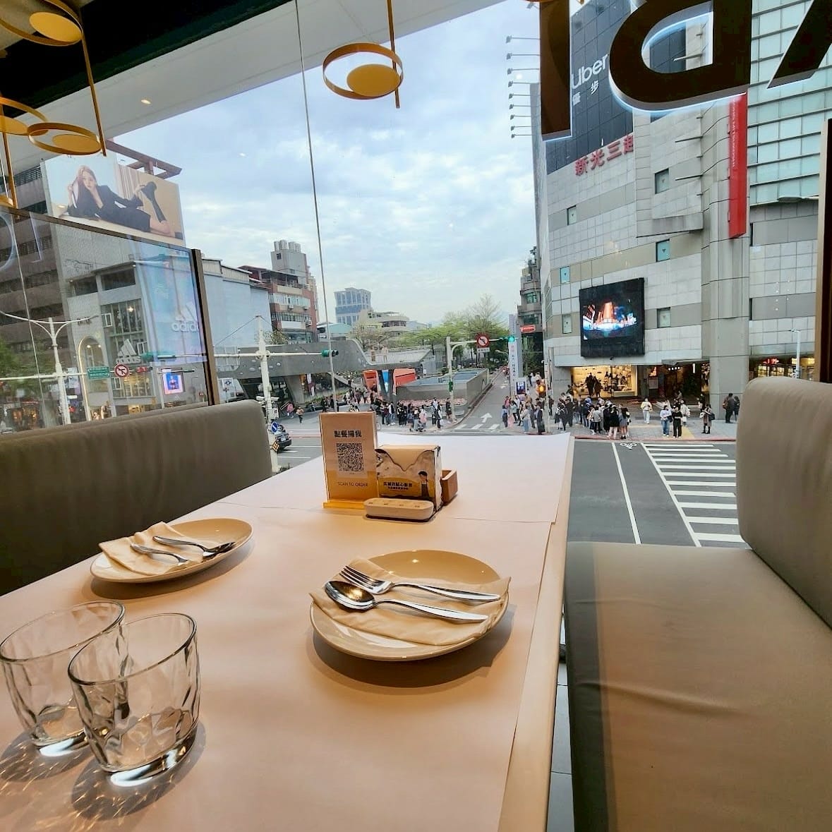 YABI KITCHEN｜一秒飛南洋！仁當牛肉、拉餅、冬陰功