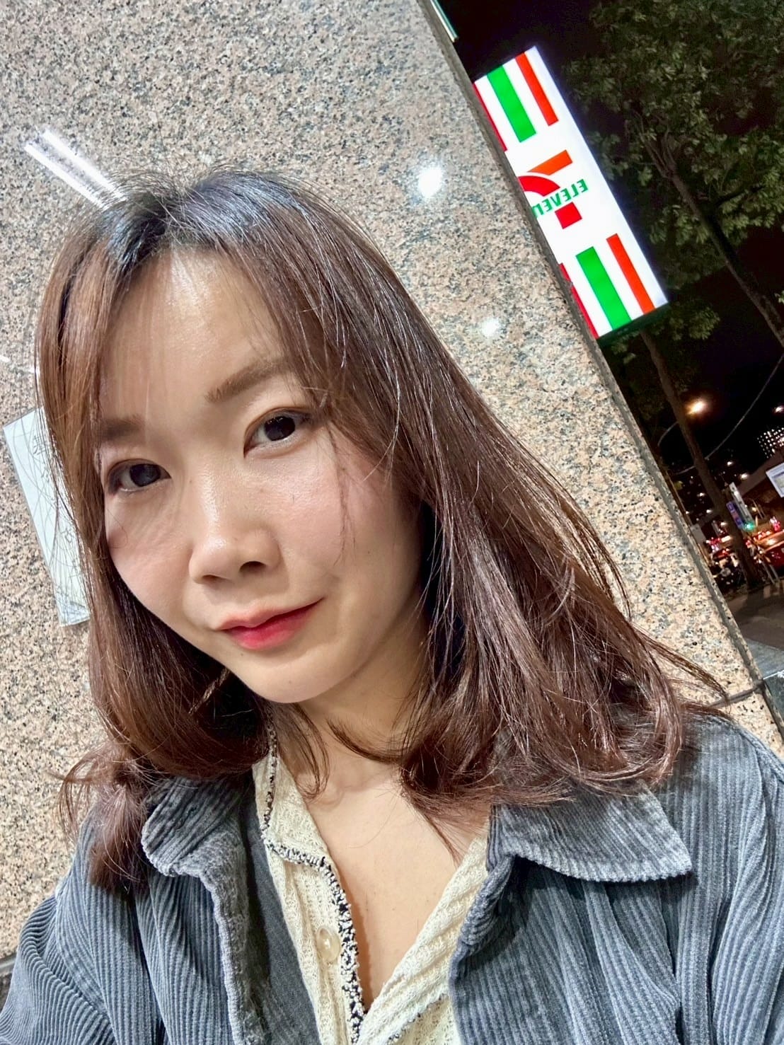 AZONE髮廊 | 新月殿 — 金箔護髮超保濕體驗 板橋剪髮