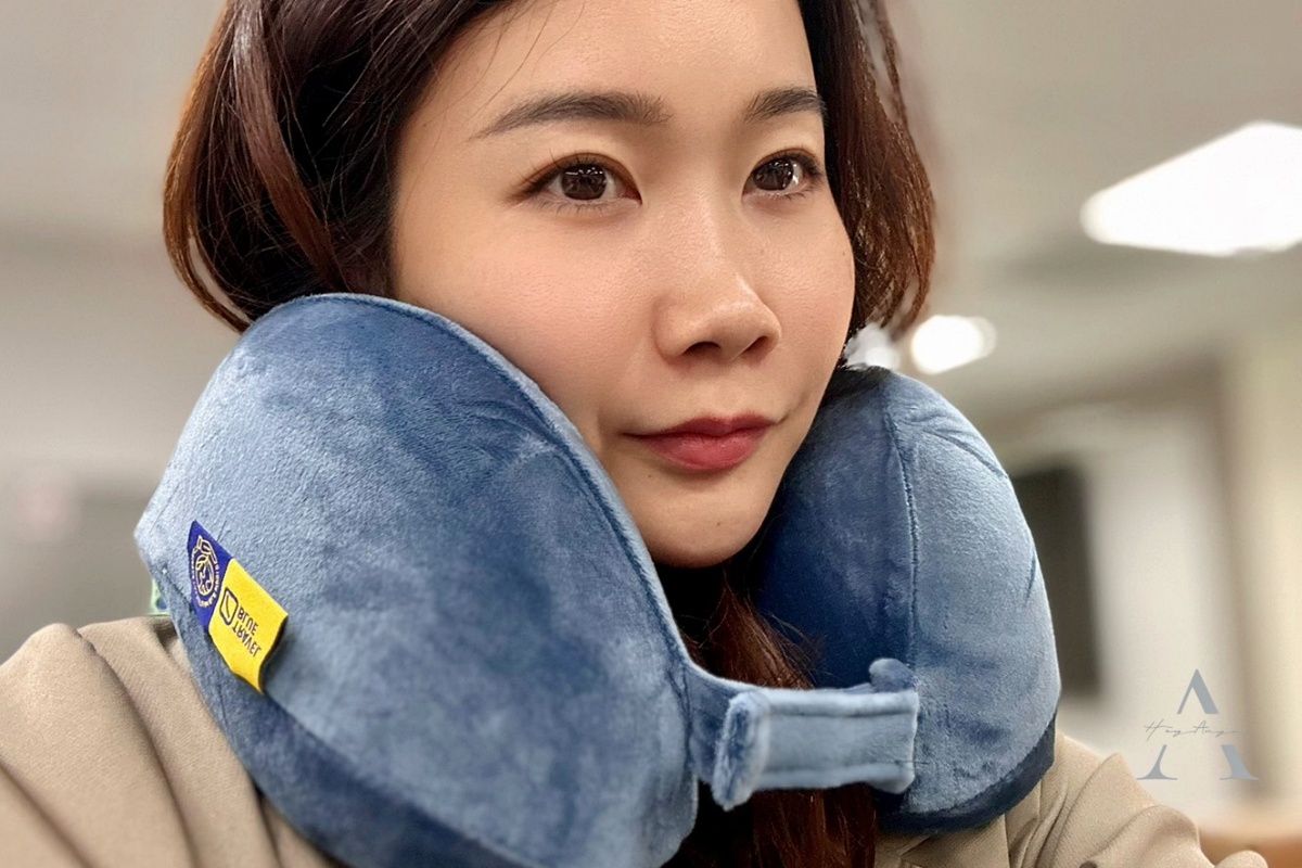 出國搭飛機怎麼睡比較舒服？旅行頸枕挑選重點：Travel Blue寧靜頸枕